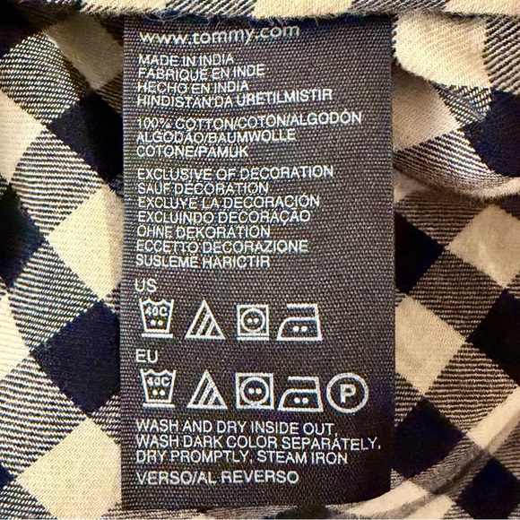 ⭐️ Tommy Hilfiger Cotton Navy & Cream Plaid Flannel Shirt - PTP 20 - Picture 5 of 5